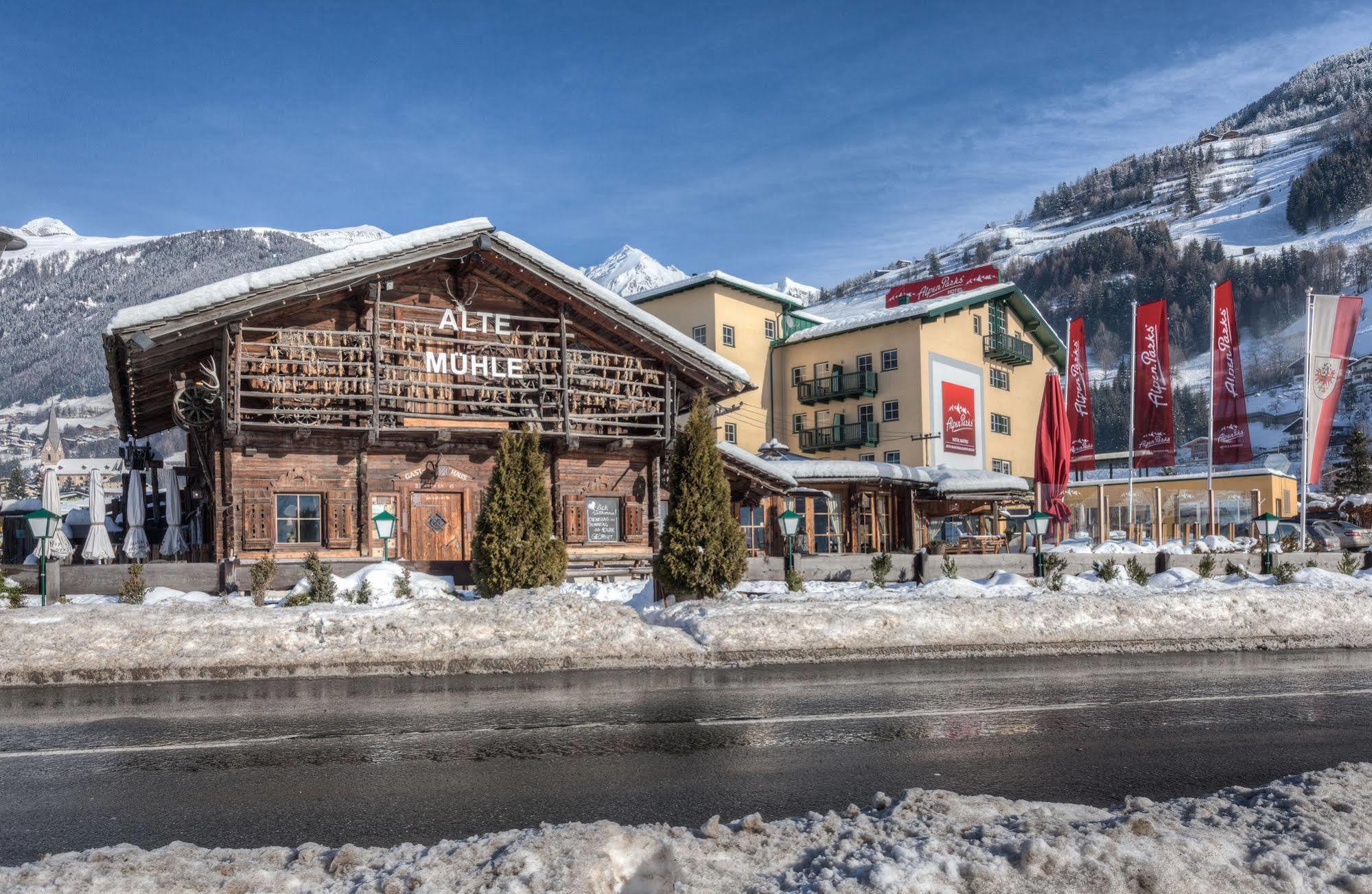 Alpenparks Hotel Montana Matrei in Osttirol Esterno foto